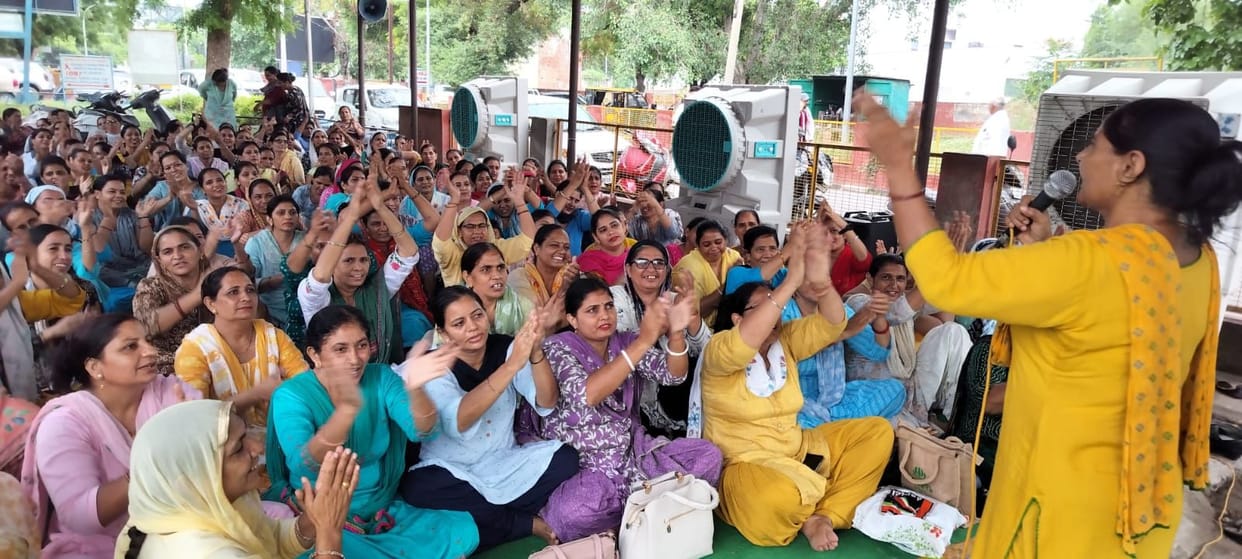 Medicine not distributed due to strike of AIDS control workers