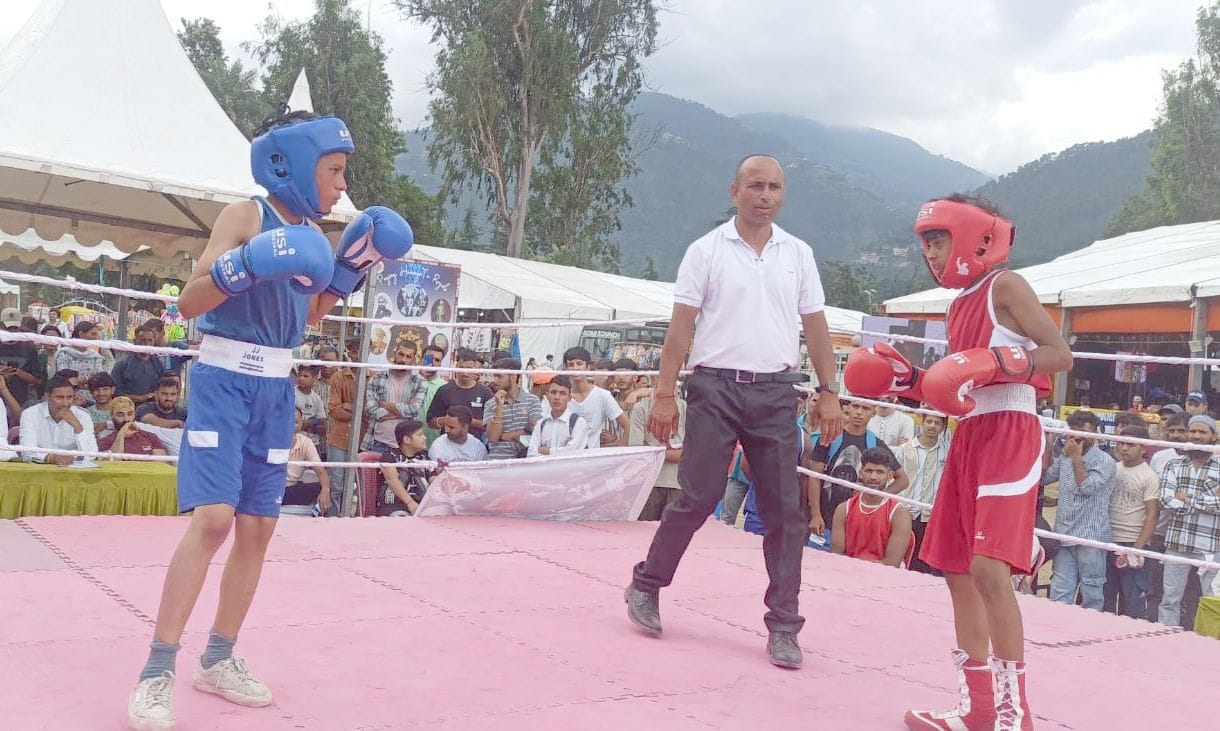 Boxing matches played for the first time in Minjar fair