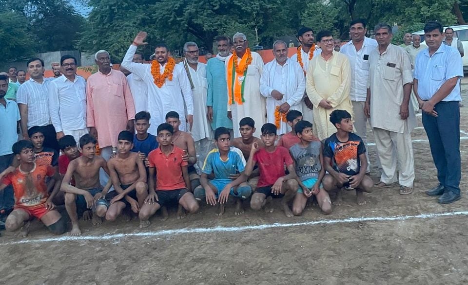 Dongra Ahir's team wins in nursery kabaddi.