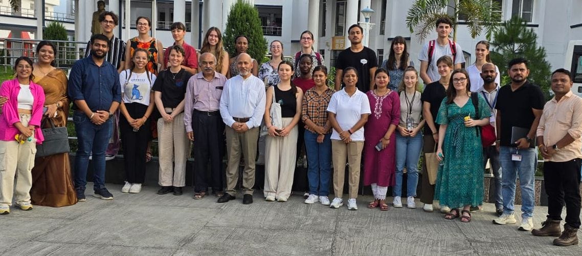 French students learned about health services