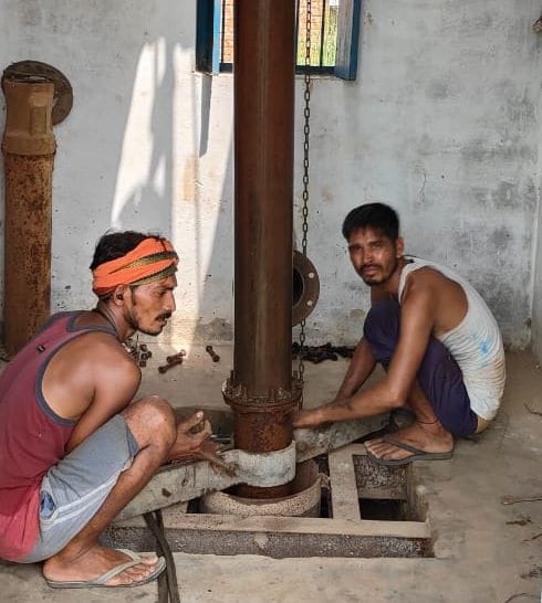 Tube wells gasping due to low voltage, crisis on irrigation