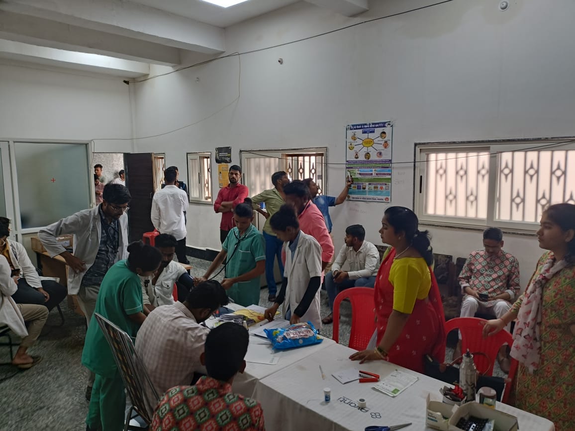 Ujjain News: Shri Mahakaleshwar Temple Management Committee got the passengers carrying the passengers tested