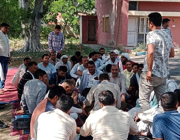 Contracted electrical workers expressed anger over non-fulfillment of demands