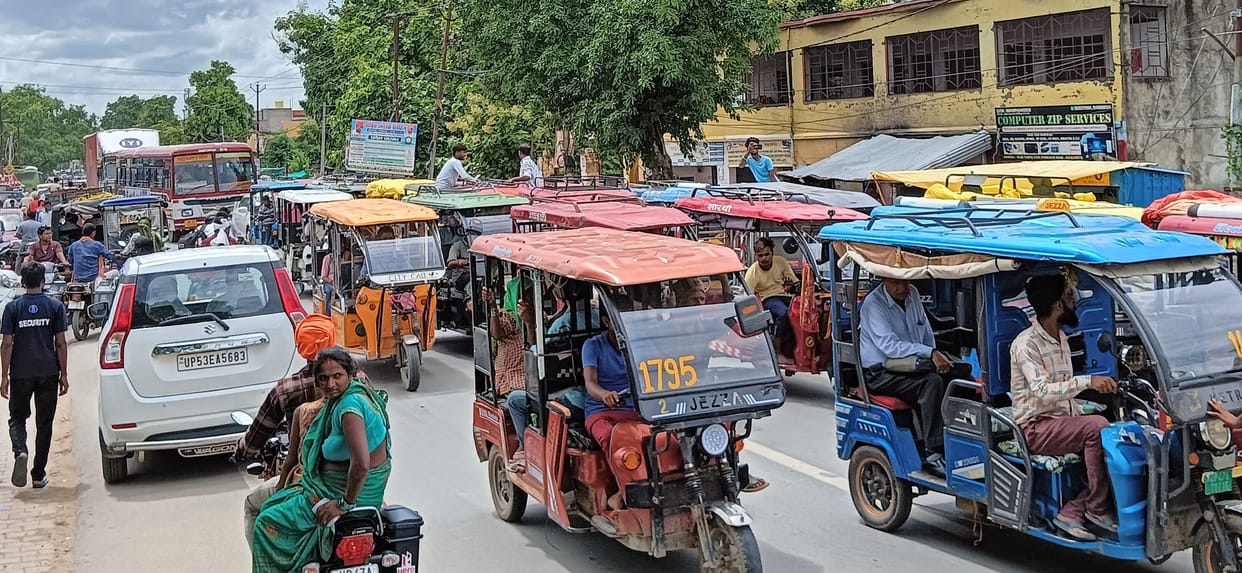 Looted e-rickshaw after rendering the driver unconscious case filed after 20 days