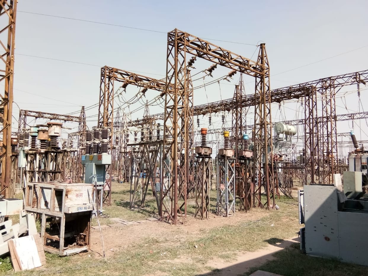 Electricity supply disrupted at many places due to rain, common people worried