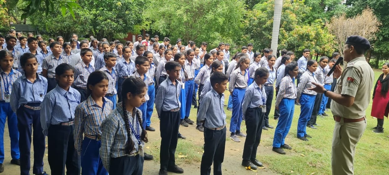 UP: Senior officials of the education department will improve the secondary schools, will improve the arrangem