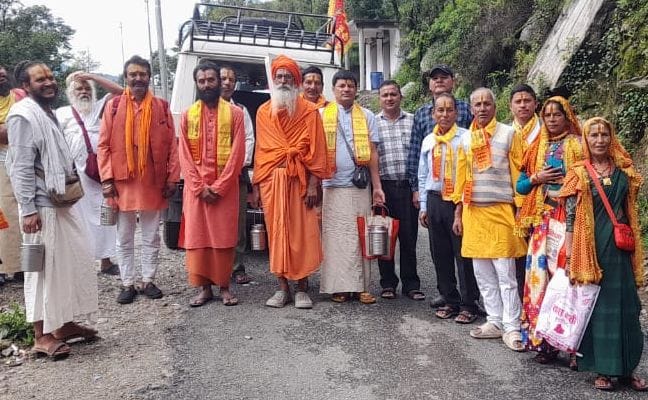 Jalabhishek of Baba Bagnath was done with the water of Sarmool.