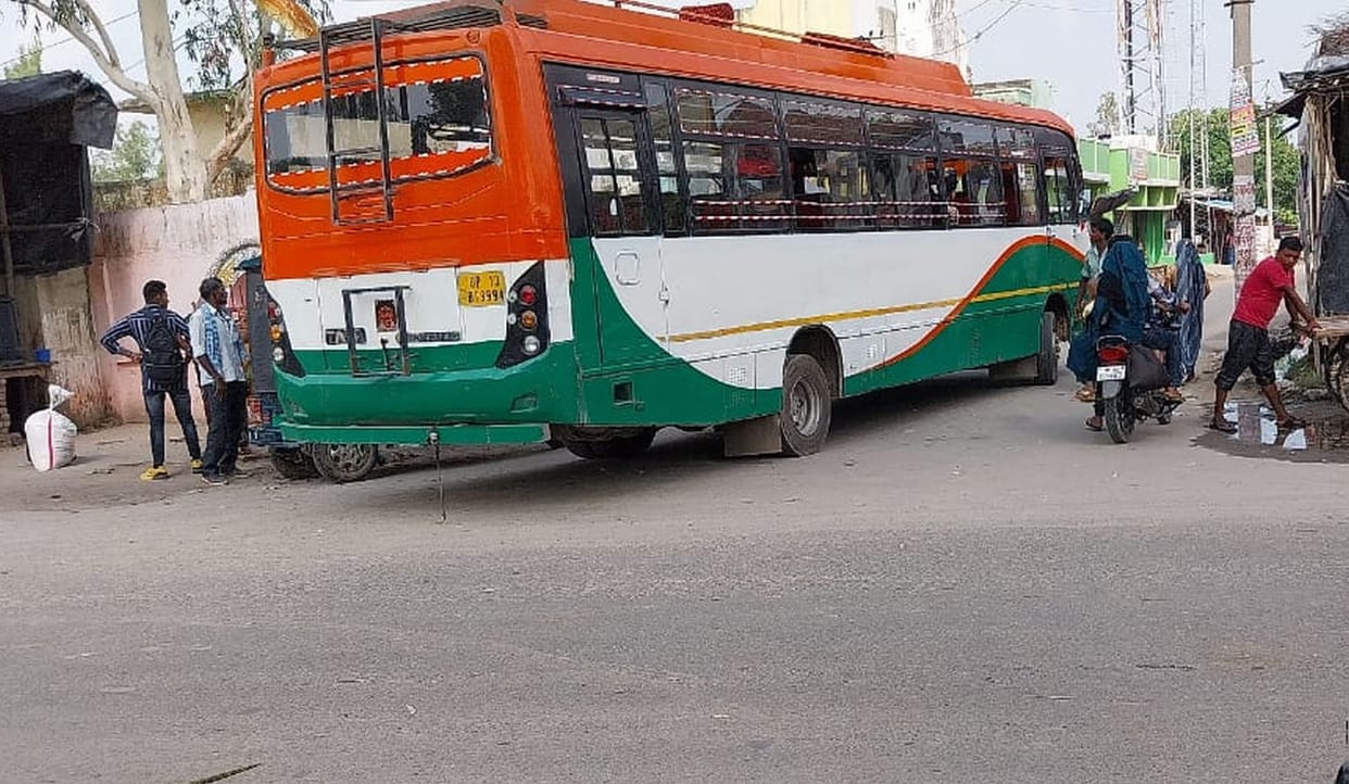 Budaun to Kampil-Delhi roadways bus service stopped, problems increased for passengers