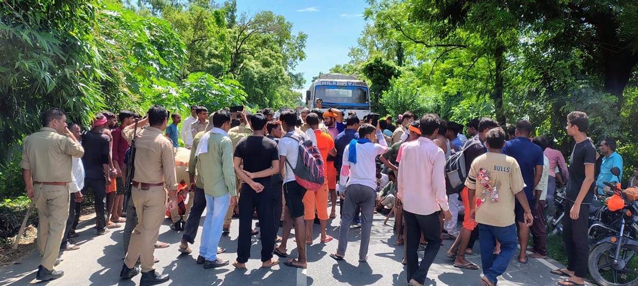 Uproar on Mohammadi Highway, traffic halted for four hours