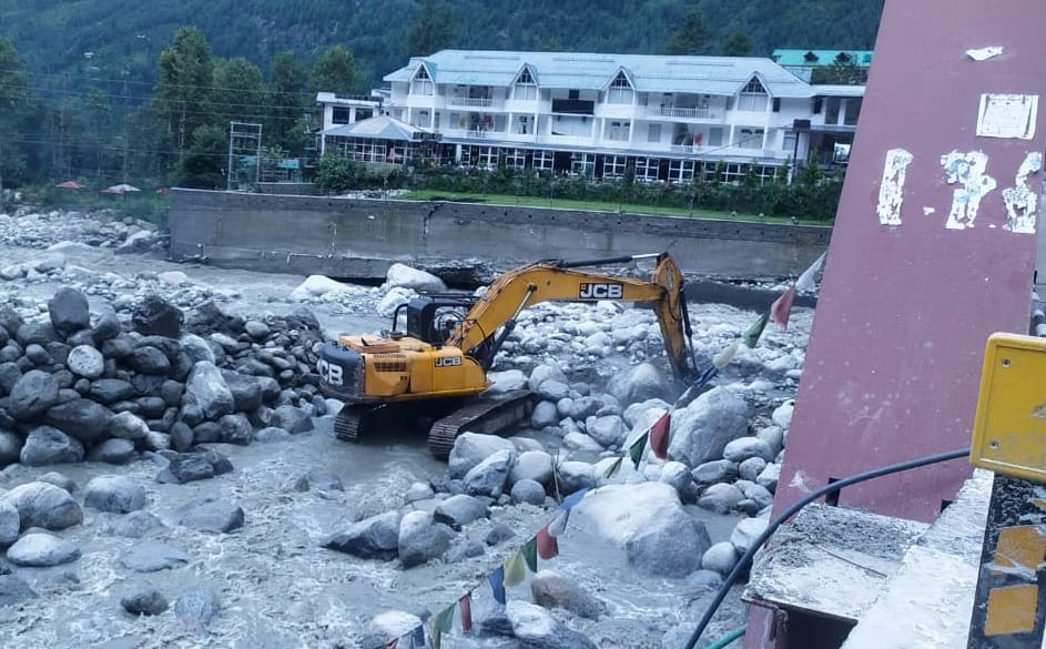 Darkness in 300 villages for two days, outcry for drinking water too