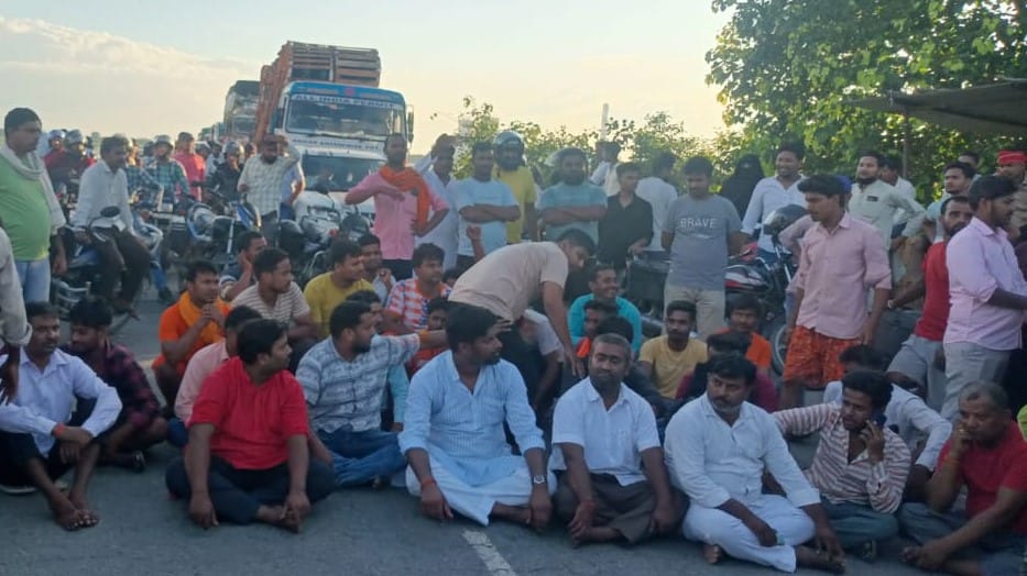 Youth goes missing after going to fetch water, family members create traffic jam
