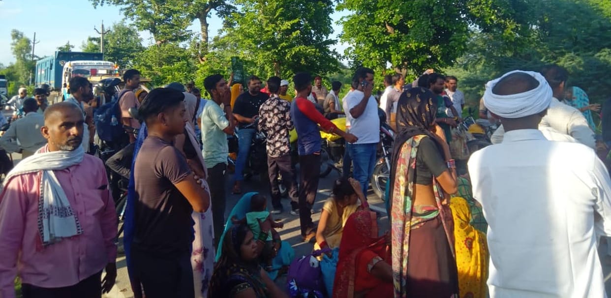 Maternal and in-laws' parties clashed at the funeral, created a traffic jam