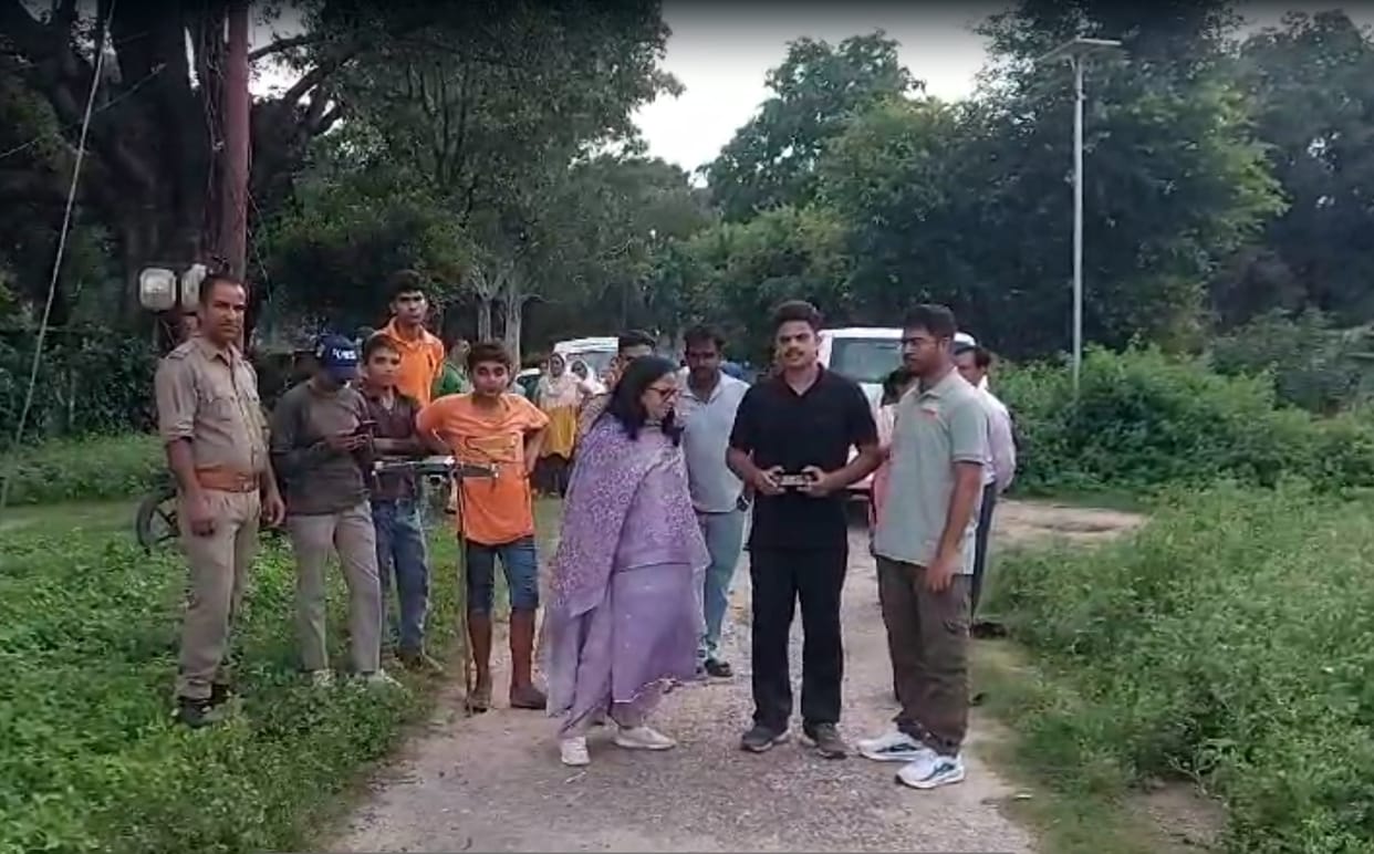 Fear of tiger, doors of houses in Central Colony close as soon as the day sets.