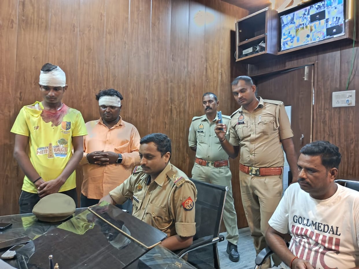 The miscreants snatched 60 grams of gold and 3.25 kg of silver