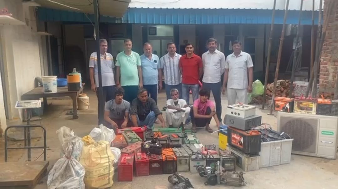 Two more members of the gang that bought stolen goods arrested