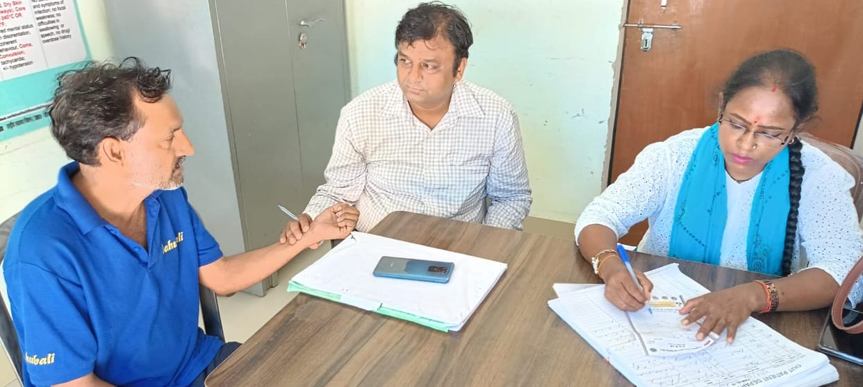Pregnant women returned disappointed due to absence of doctors in Bisalpur and Bilsanda