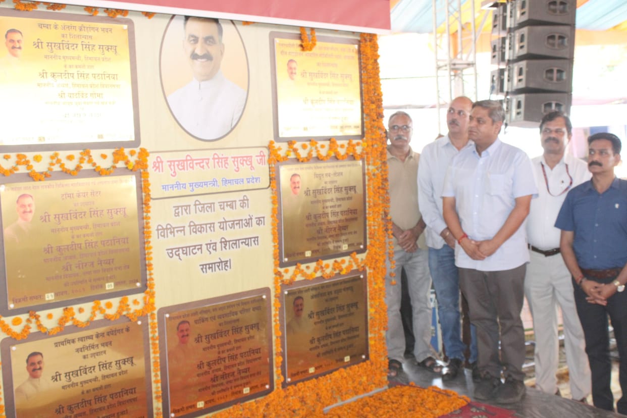 Parking and shopping complex will be built in the old bus stand with Rs 5 crores.