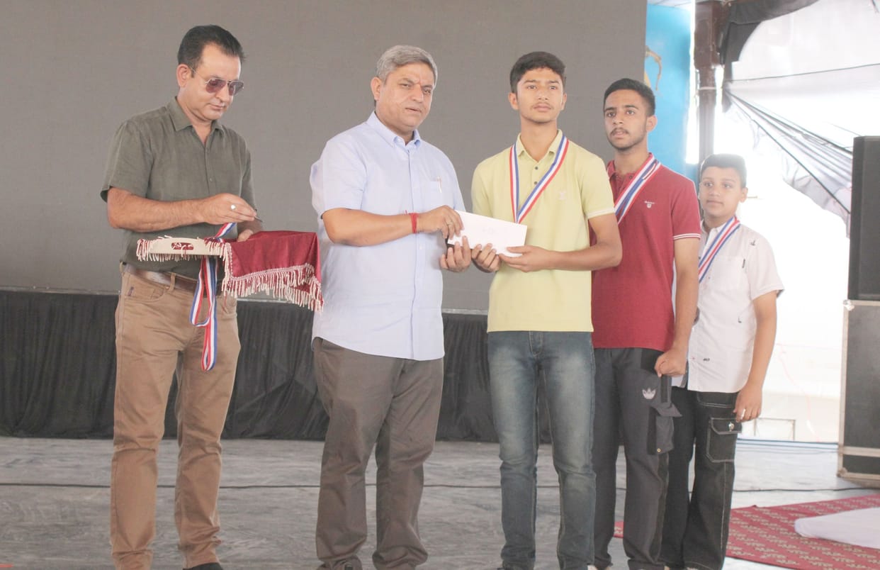 Officer honored in MLA for successful organization of fair