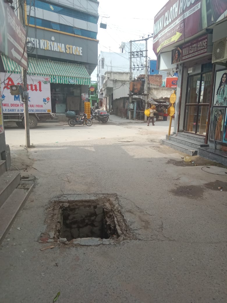 Open manholes in the city are giving rise to accidents.