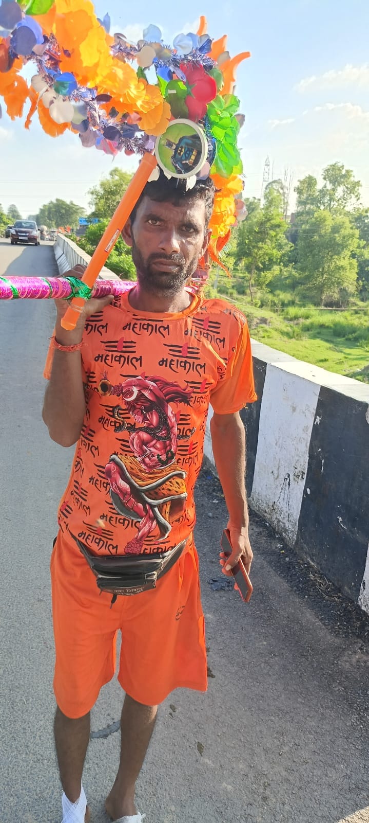 Angry Kanwariyas vandalized a car after their companion got hit by it
