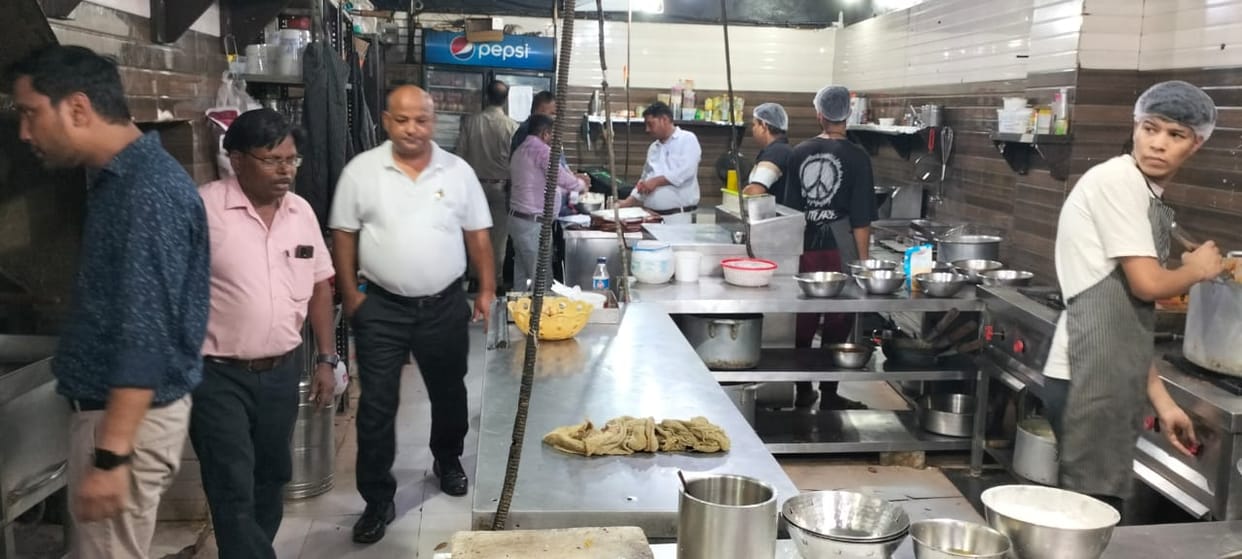 Detergent in milk, mustard oil and sweets found contaminated