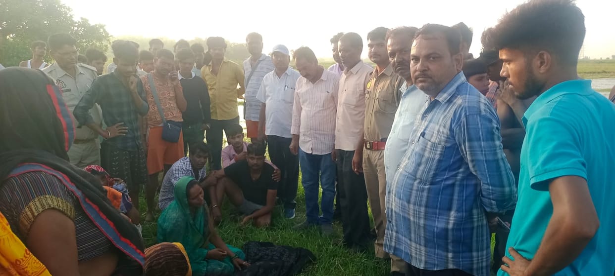Innocent girl washed away in Gomti's current while bathing with her mother
