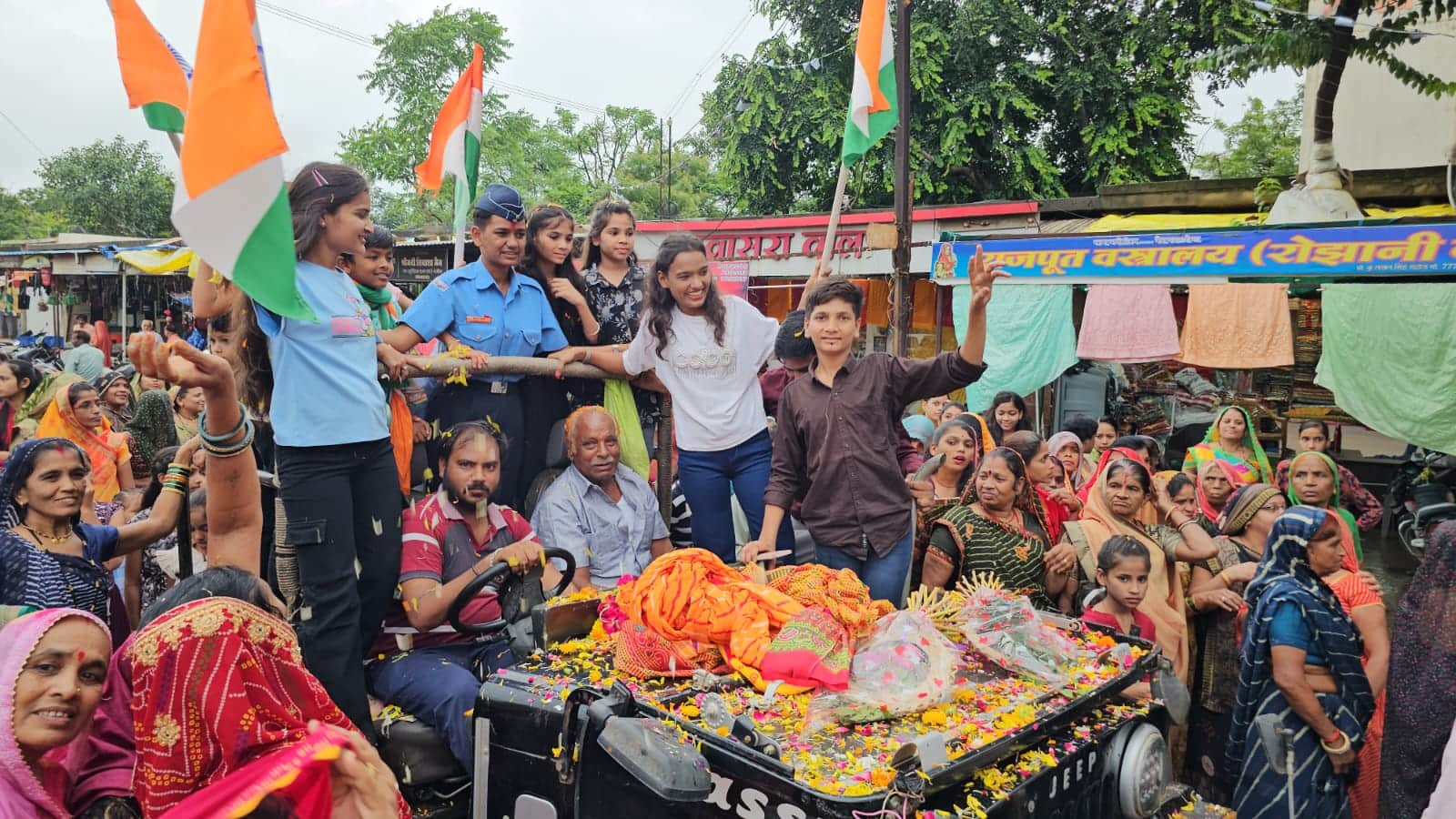 वायु सेना का प्रशिक्षण प्राप्त कर घर लौटी तनीषा