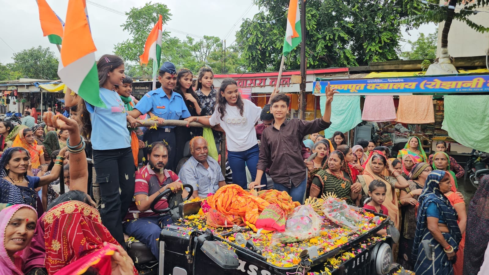 वायु सेना का प्रशिक्षण प्राप्त कर घर लौटी तनीषा