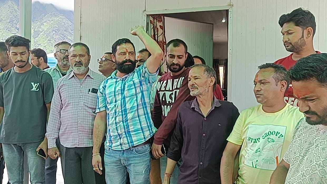 Traders protest against increase in user charge