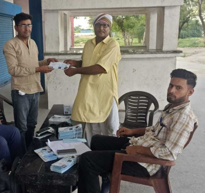 255 happy cards distributed in three days