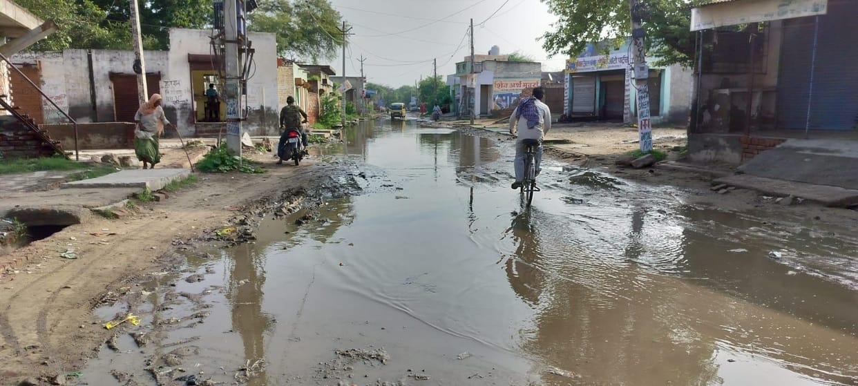 Villagers are angry due to accumulation of dirty water