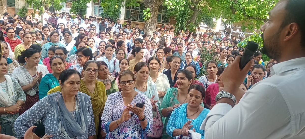 Nursing Association one day symbolic strike today
