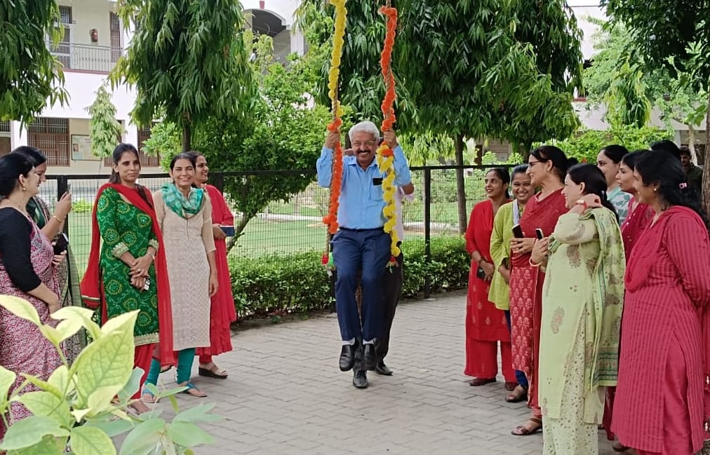 Enjoyed swinging in Gaur Brahmin College