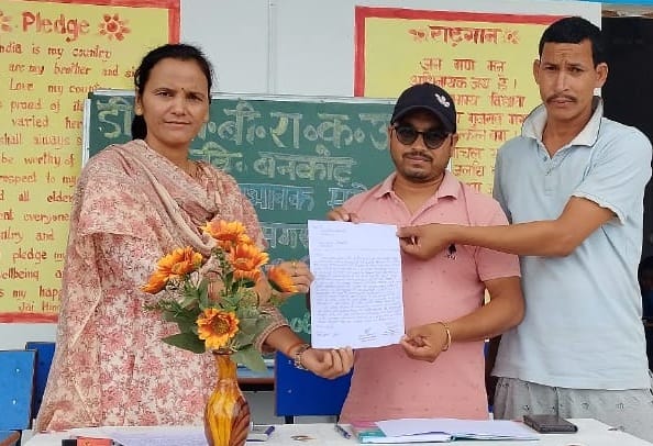 Girl students studying science without teacher