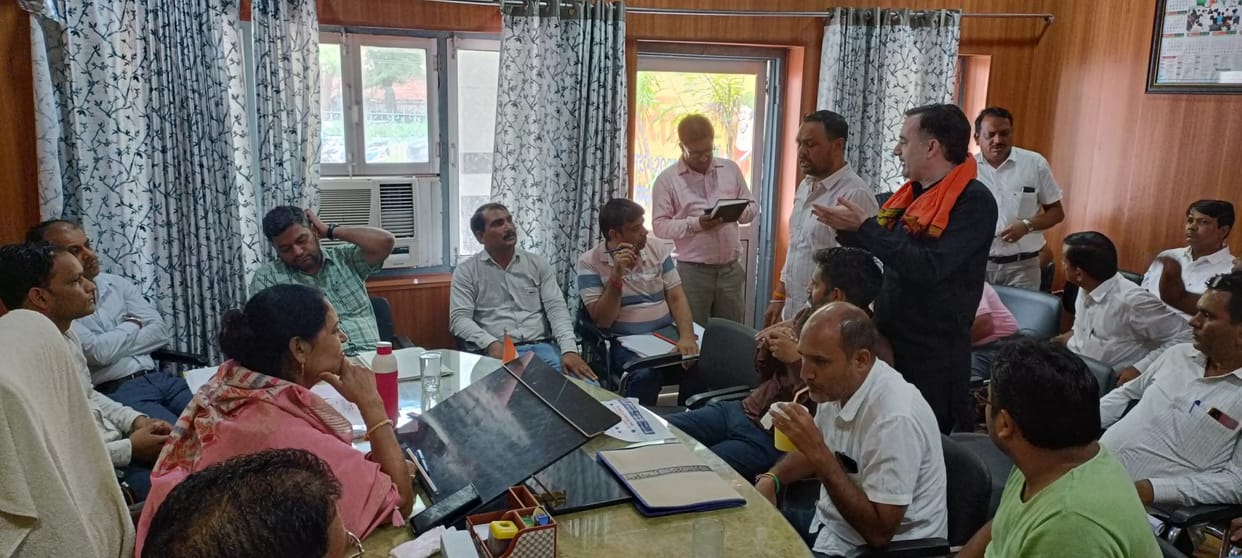 Municipal council will buy eight tractor trolleys for garbage collection, will take tractor on rent till purchase
