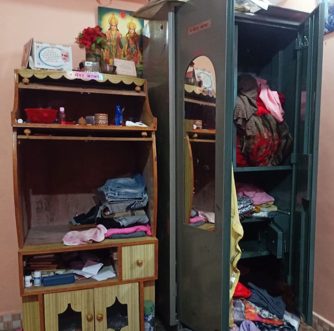 Jewelery worth Rs 20 lakh was stolen by breaking into the house, such an incident happened, no one even clue