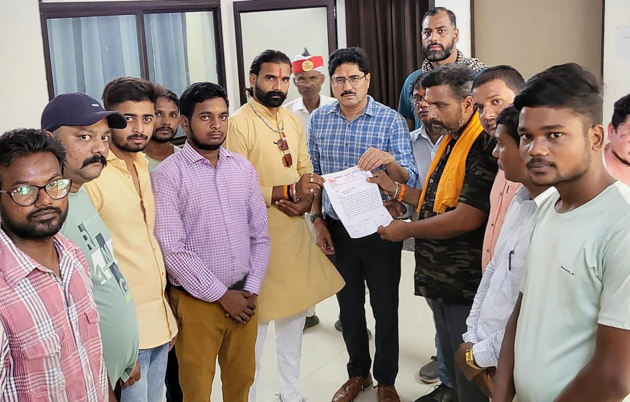 The owners of the hotels running in Chune Wali Gali are accused of encroachment