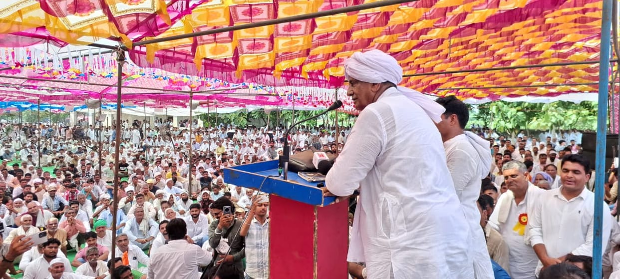 Zip President Madhu Gurjar cheated: Virendra Singh