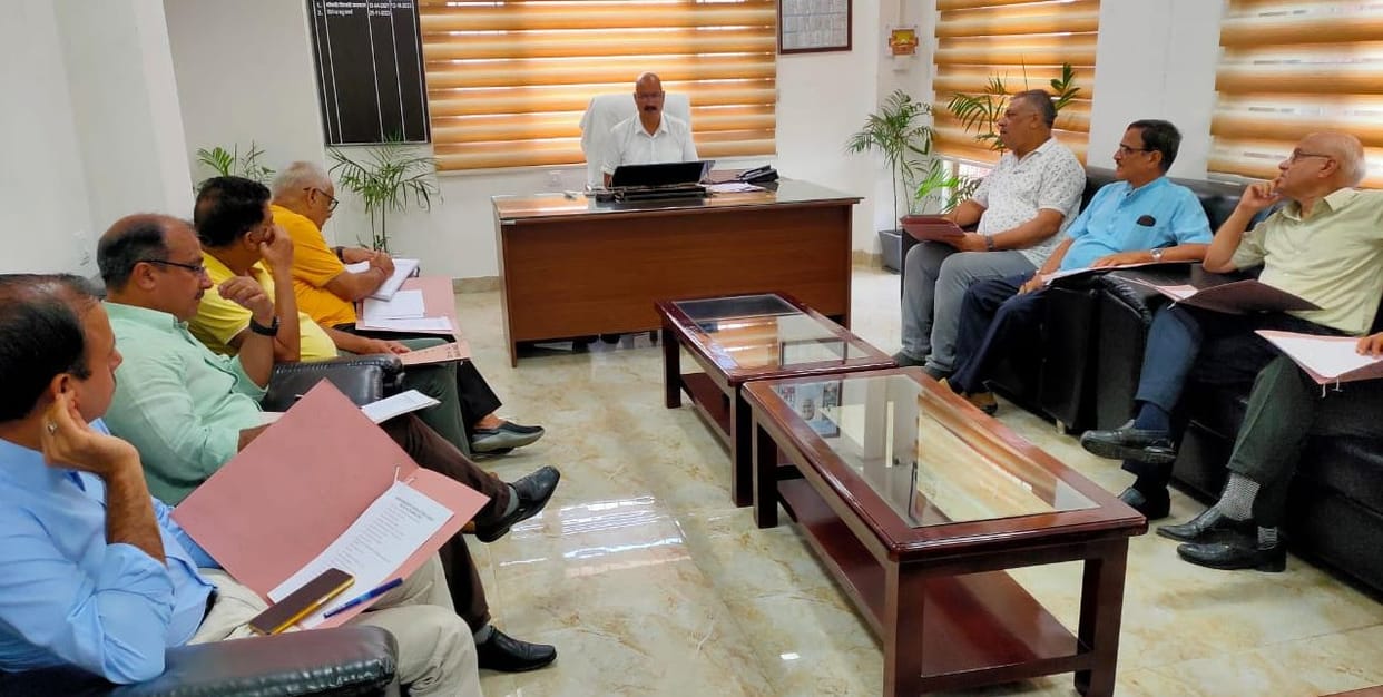 Proper parking arrangements should be made for vehicles in Mandi city: Sabha