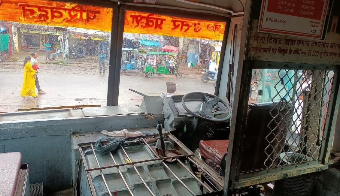 62 out of 72 passengers in UP Roadways bus without tickets