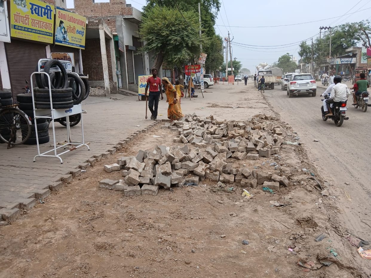 Tiles worth lakhs of rupees stolen during construction of state highway