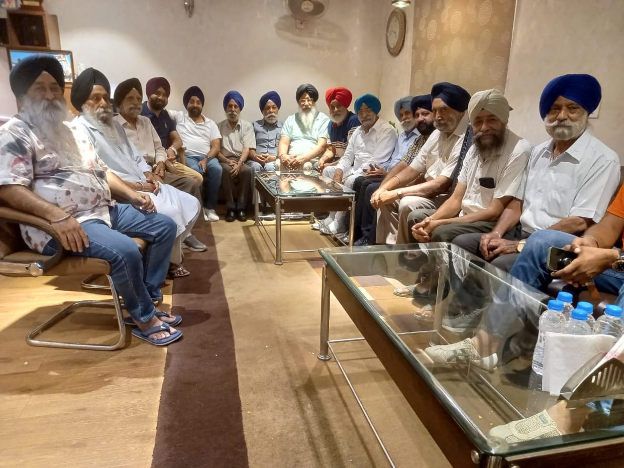 Executive Committee of Gurdwara Shri Guru Singh Sabha Gobind Nagar