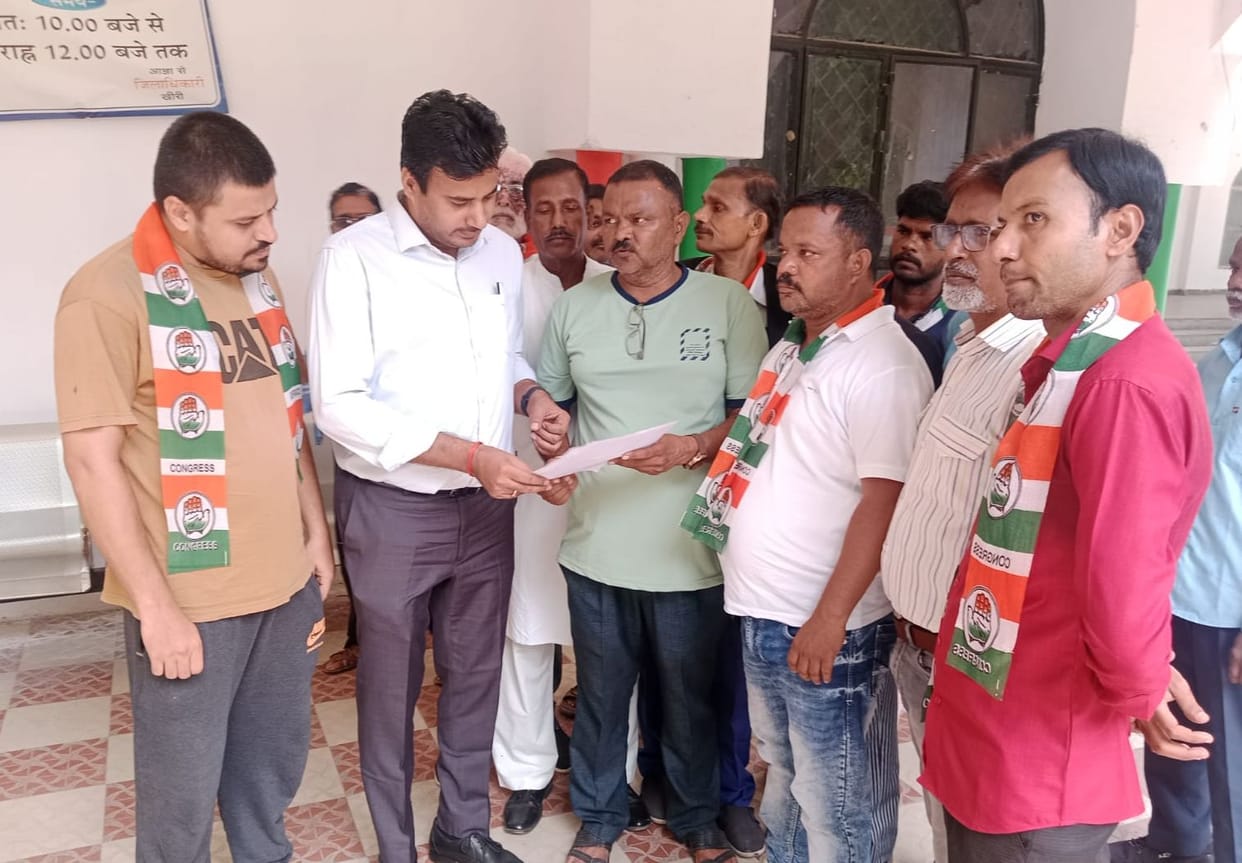 Congressmen protest against Vinesh's disqualification