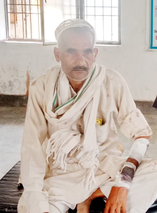 Father and son beat up a mason for demanding wages