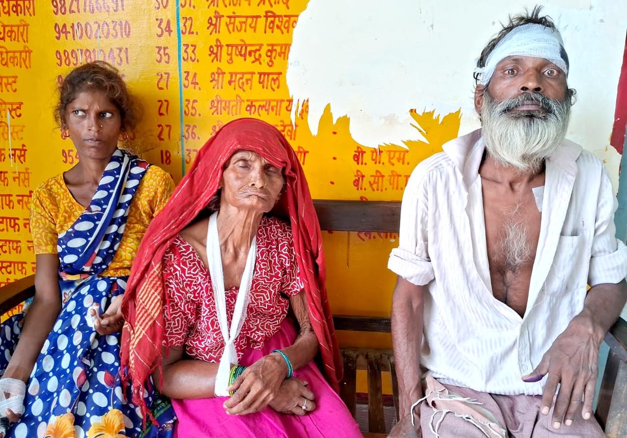 Entered the house due to enmity and beat up mother, son and sister