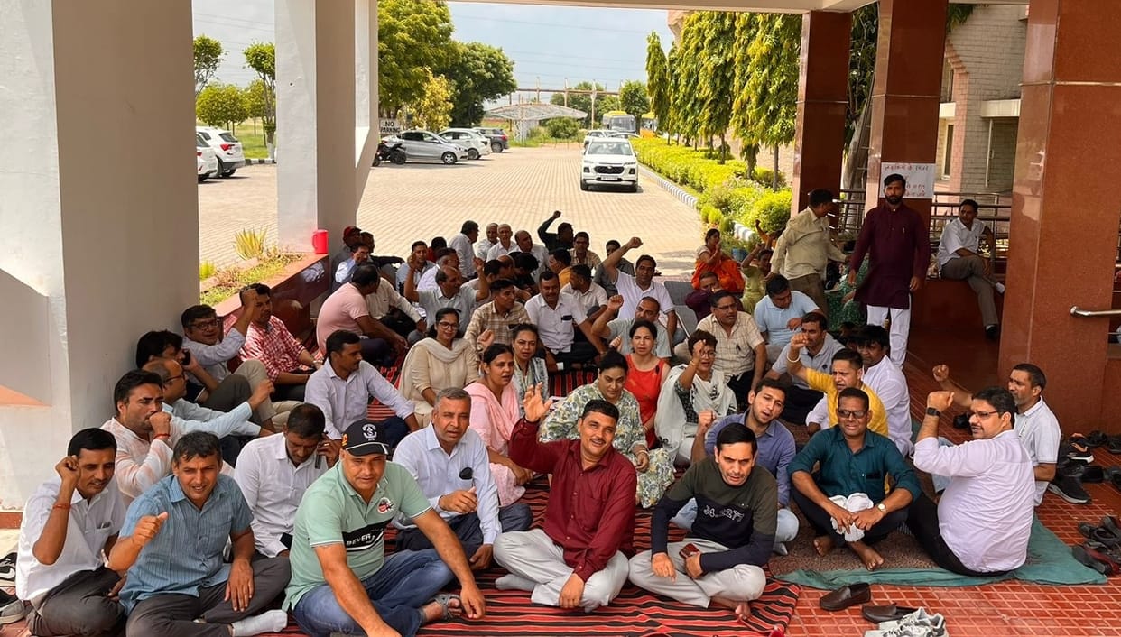 Demand to expel EC members