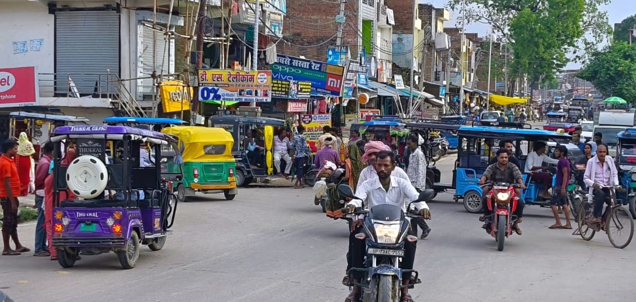 Problem of traffic jam in Sirathu becomes incurable, officers careless