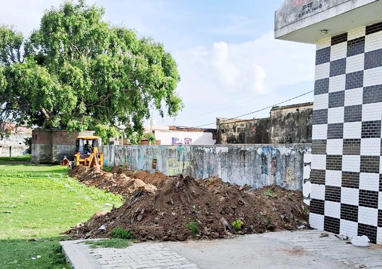 Construction of spectator gallery started on MGP College ground
