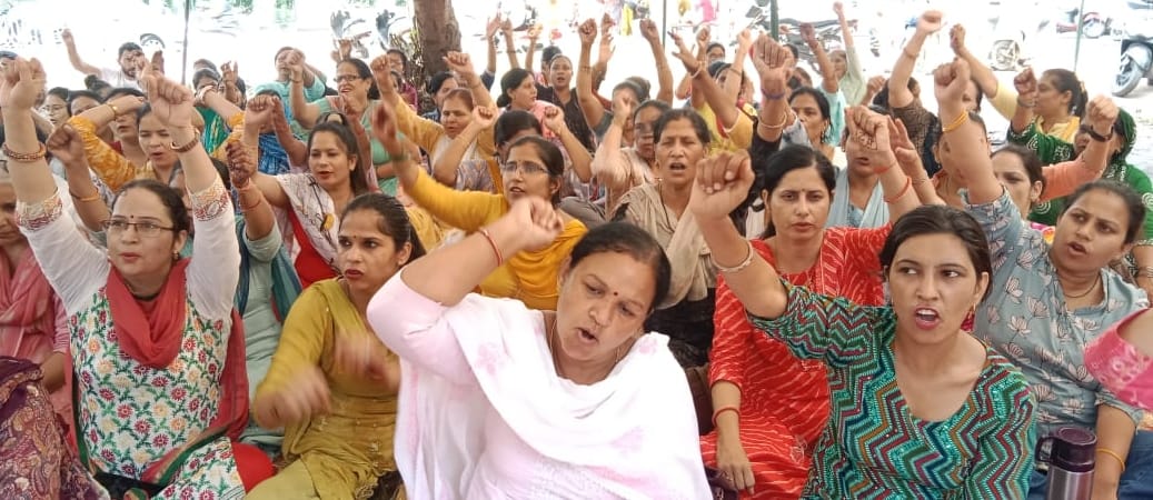 NHM employees raised voice for confirmation