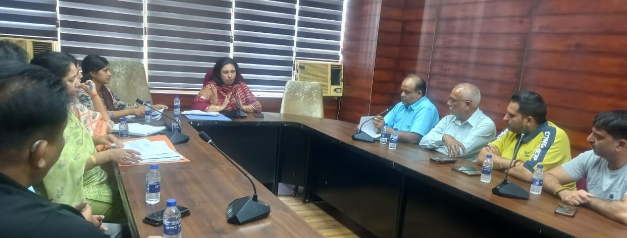 Additional Tax Commisionner Held Meeting with dealers